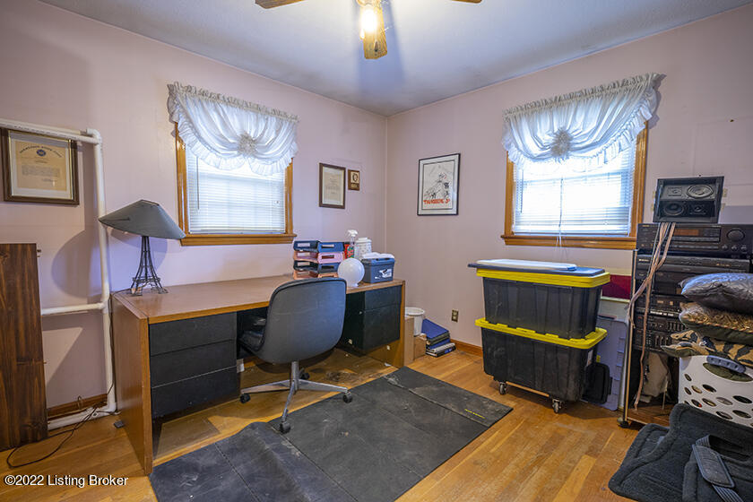 5506 Mcdeane Road Louisville, KY 40216 - Photo 10 of 18 23