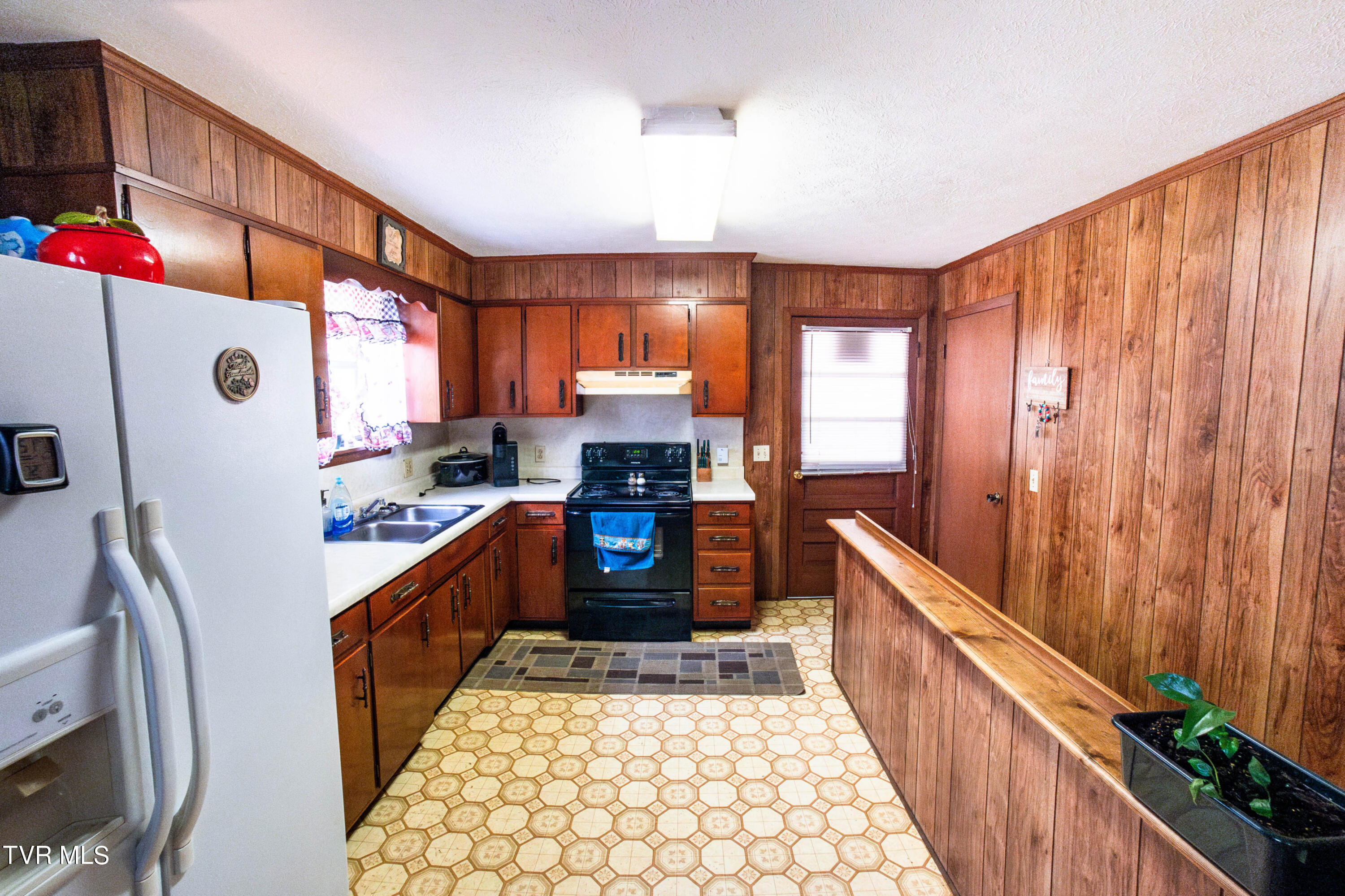 202 Marble Hall Road Rogersville, TN 37857 - Photo 6 of 18 1