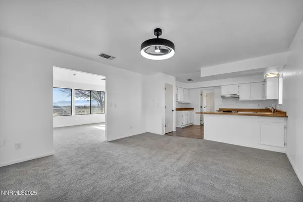 $3,000 | 430 Calle De La Plata, Sparks, NV 89441