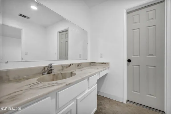 $3,000 | 430 Calle De La Plata, Sparks, NV 89441