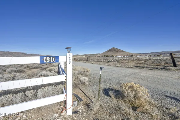 $3,000 | 430 Calle De La Plata, Sparks, NV 89441