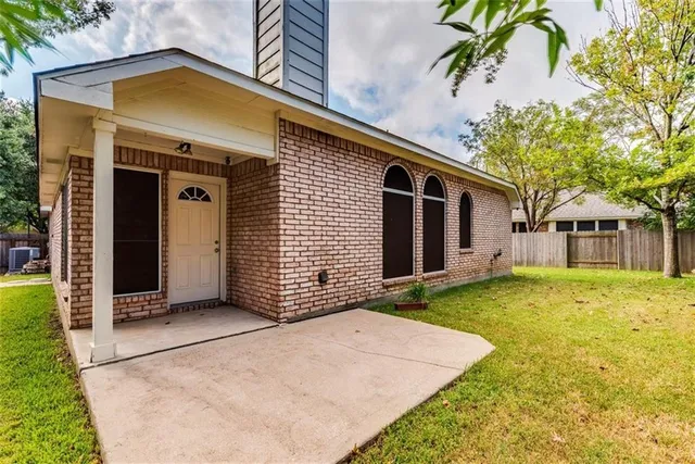 $2,399 | 13506 Lamplight Village Avenue, Austin, TX 78727