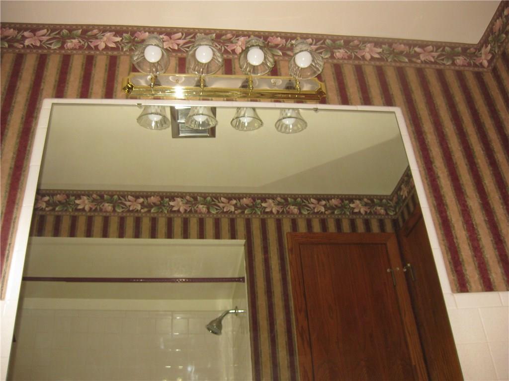 93 Falls Road Mercer, PA 16137 - Photo 15 of 25 Full bath