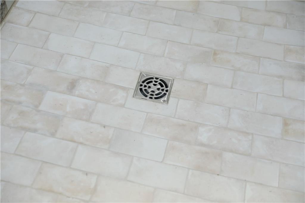 26103 East Blue Mills Road Independence, MO 64058 - Photo 19 of 85