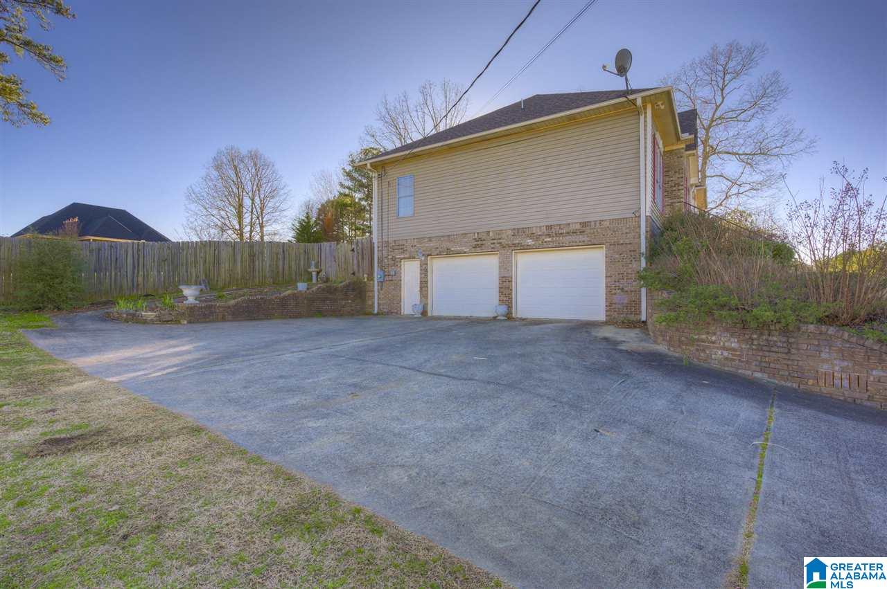 102 Magnolia Lane Warrior, AL 35180 - Photo 3 of 35