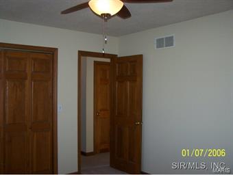 8703 Blue Ridge Road Alton, IL 62002 - Photo 4 of 19 Gallery Image 4