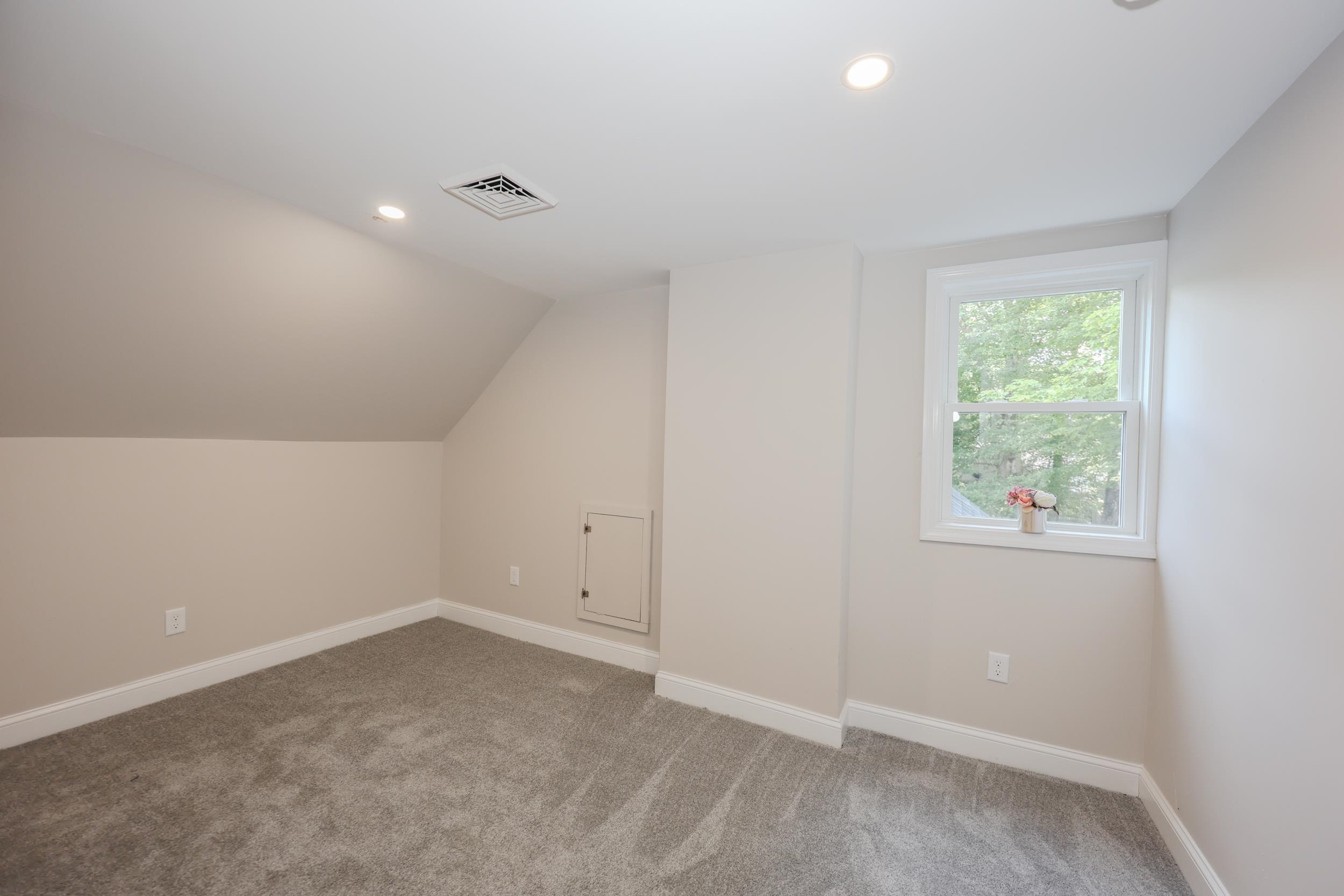 32 Raymond Road Auburn, NH 03032 - Photo 24 of 46