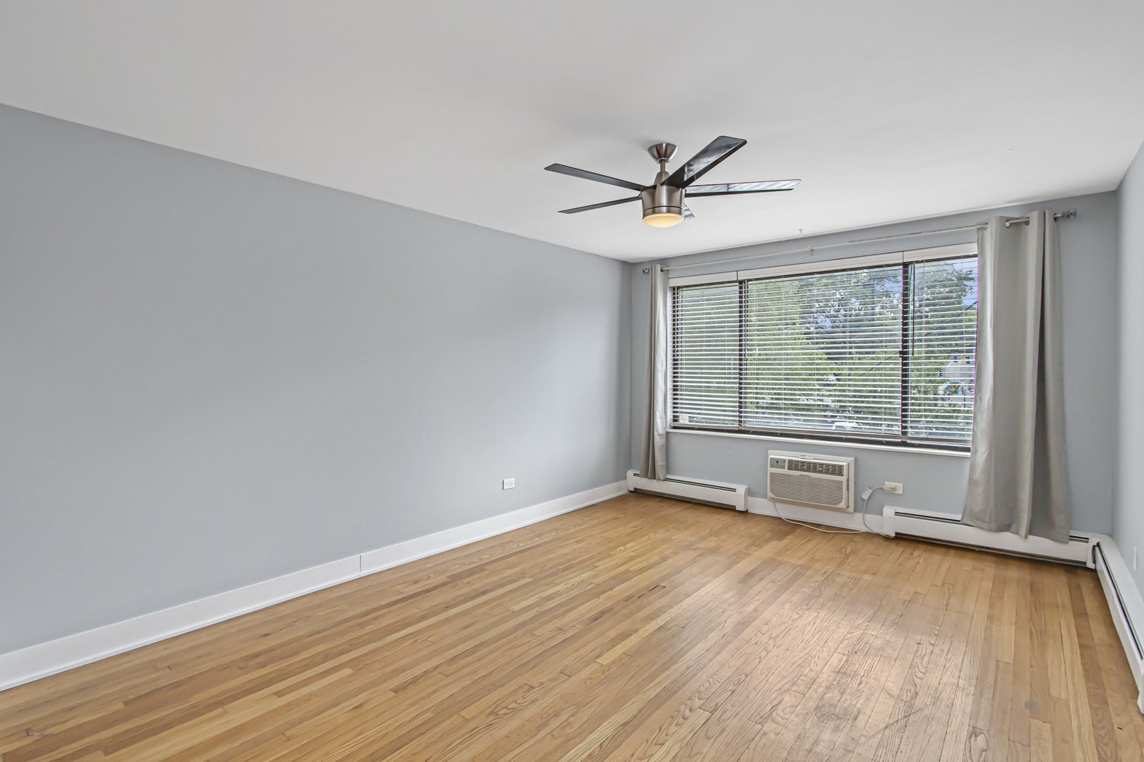 6060 North Ridge Avenue, Unit 2F Chicago, IL 60660 - Photo 3 of 21 Gallery Image 3