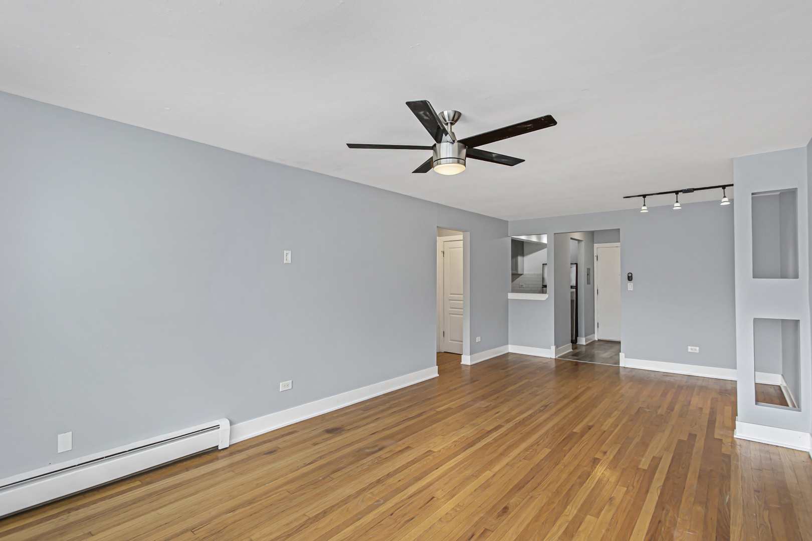 6060 North Ridge Avenue, Unit 2F Chicago, IL 60660 - Photo 5 of 21 Gallery Image 5
