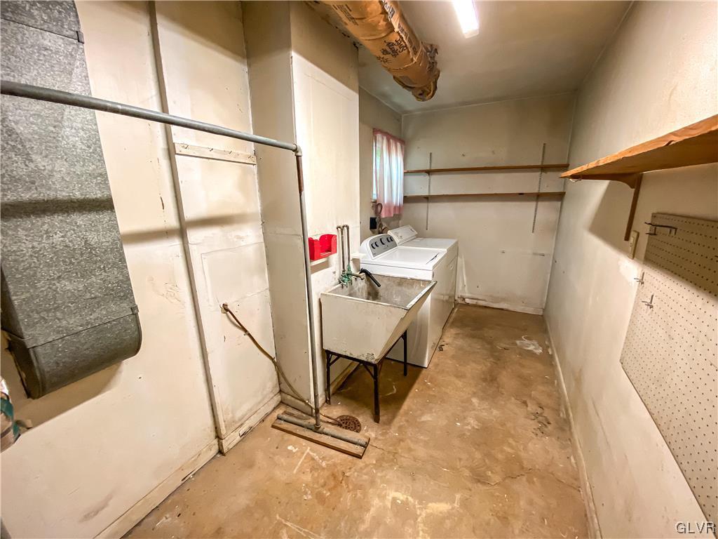 1934 Windsor Road Bethlehem, PA 18017 - Photo 23 of 32 a view of entryway