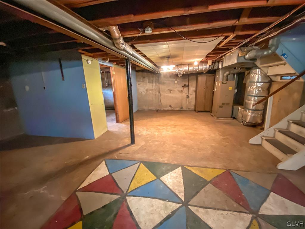 1934 Windsor Road Bethlehem, PA 18017 - Photo 25 of 32 a view of an empty room