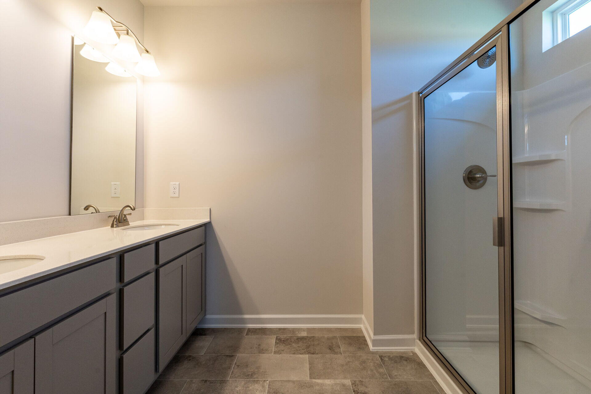 131 Andros Loop Dalton, GA 30721 - Photo 19 of 26 021-1920x1080-primary-bath