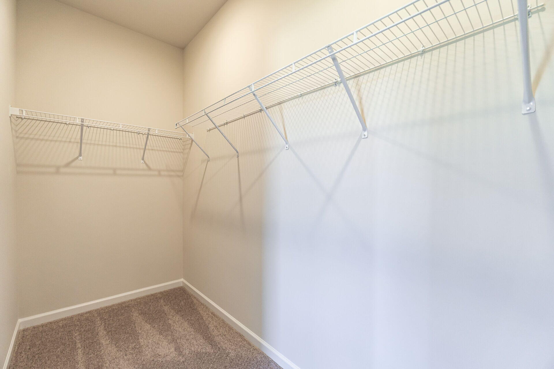 131 Andros Loop Dalton, GA 30721 - Photo 22 of 26 024-1920x1080-primary-closet