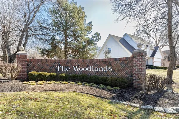 $650,000 | 12701 Granada Road, Leawood, KS 66209