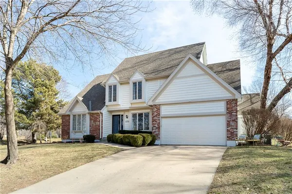 $650,000 | 12701 Granada Road, Leawood, KS 66209