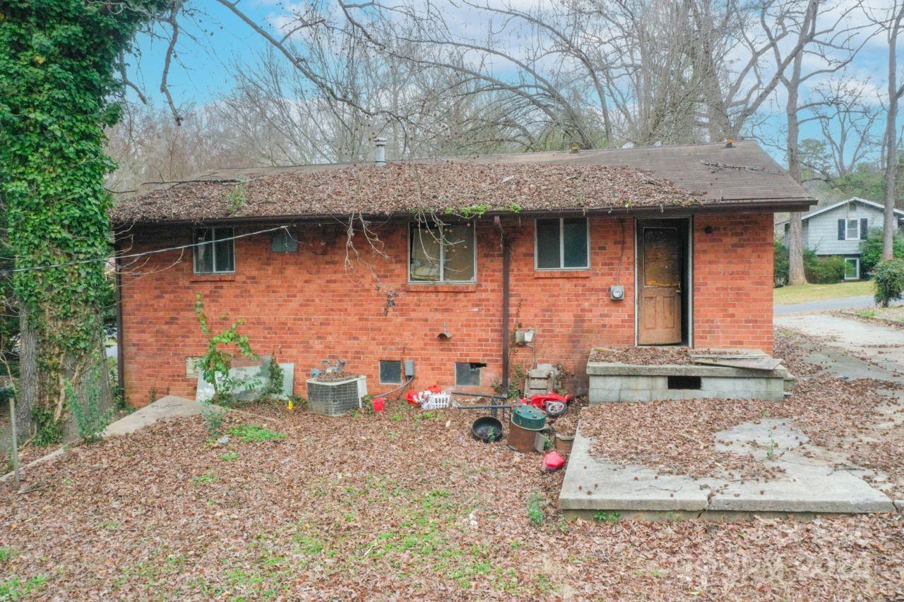 5117 Queen Anne Road Charlotte, NC 28217 - Photo 11 of 13 Gallery Image 11