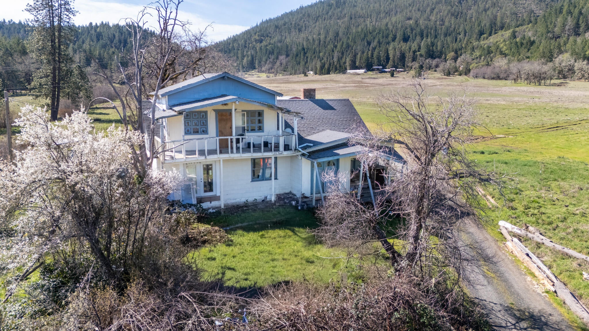 147 Warren Road, Unit 1 Selma, OR 97538 - Photo 2 of 33 Gallery Image 2