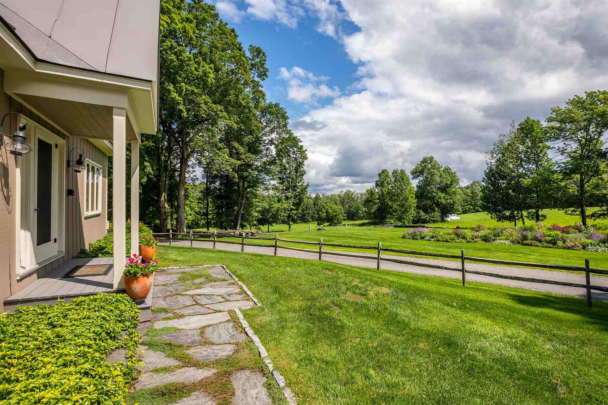 472 Green Gate Road Barnard, VT 05091 - Photo 13 of 40