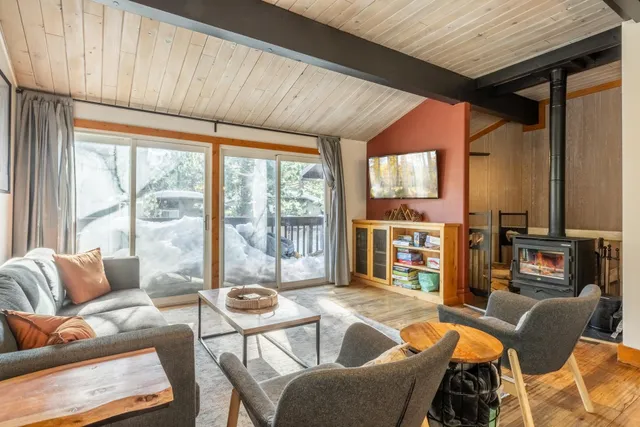 $649,000 | 2290 Sierra Nevada Road, Unit 43, Mammoth Lakes, CA 93546