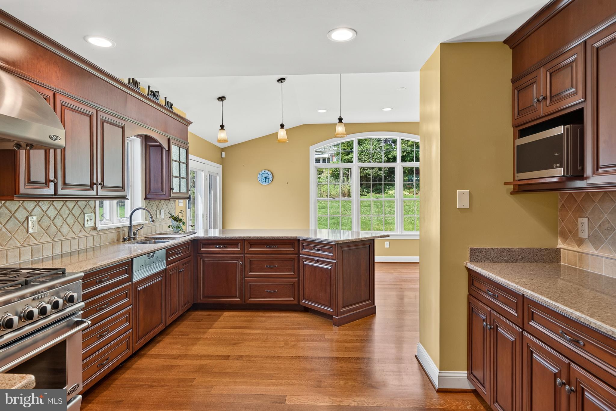 2741 Hillview Road Broomall, PA 19008 - Photo 14 of 80
