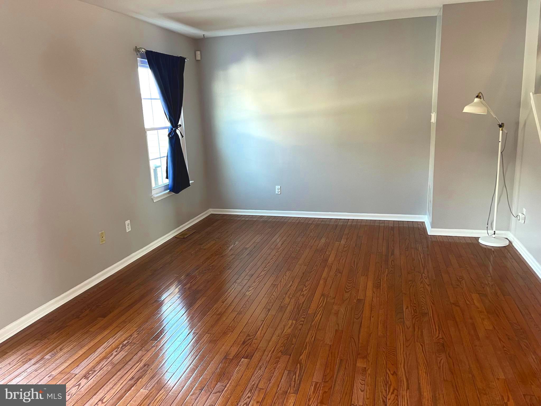 308 Scola Road Brookhaven, PA 19015 - Photo 13 of 38 Living Rm w/Hardwood Floors