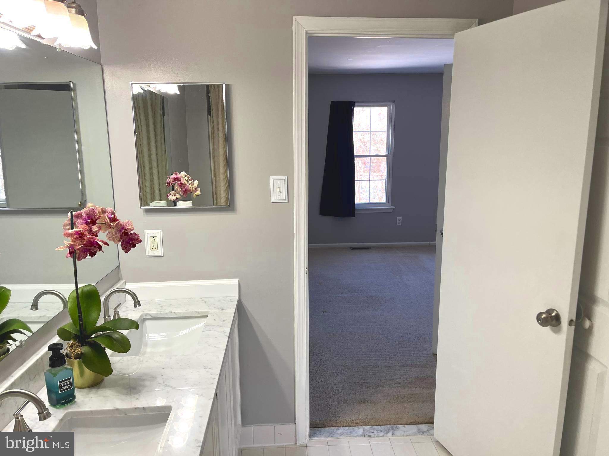 308 Scola Road Brookhaven, PA 19015 - Photo 21 of 38 Full Bathroom