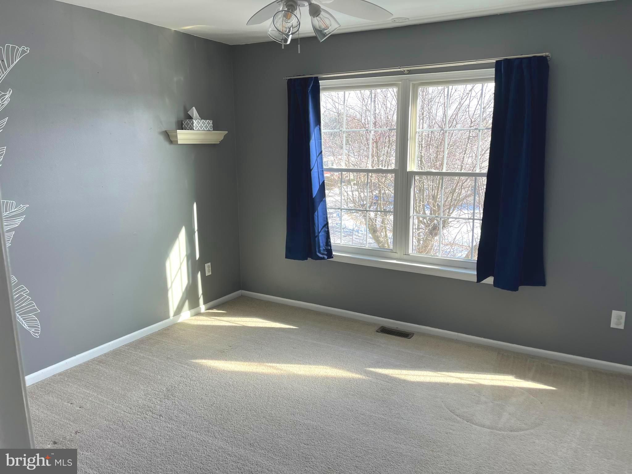 308 Scola Road Brookhaven, PA 19015 - Photo 26 of 38 2nd Bedroom w/ceiling fan