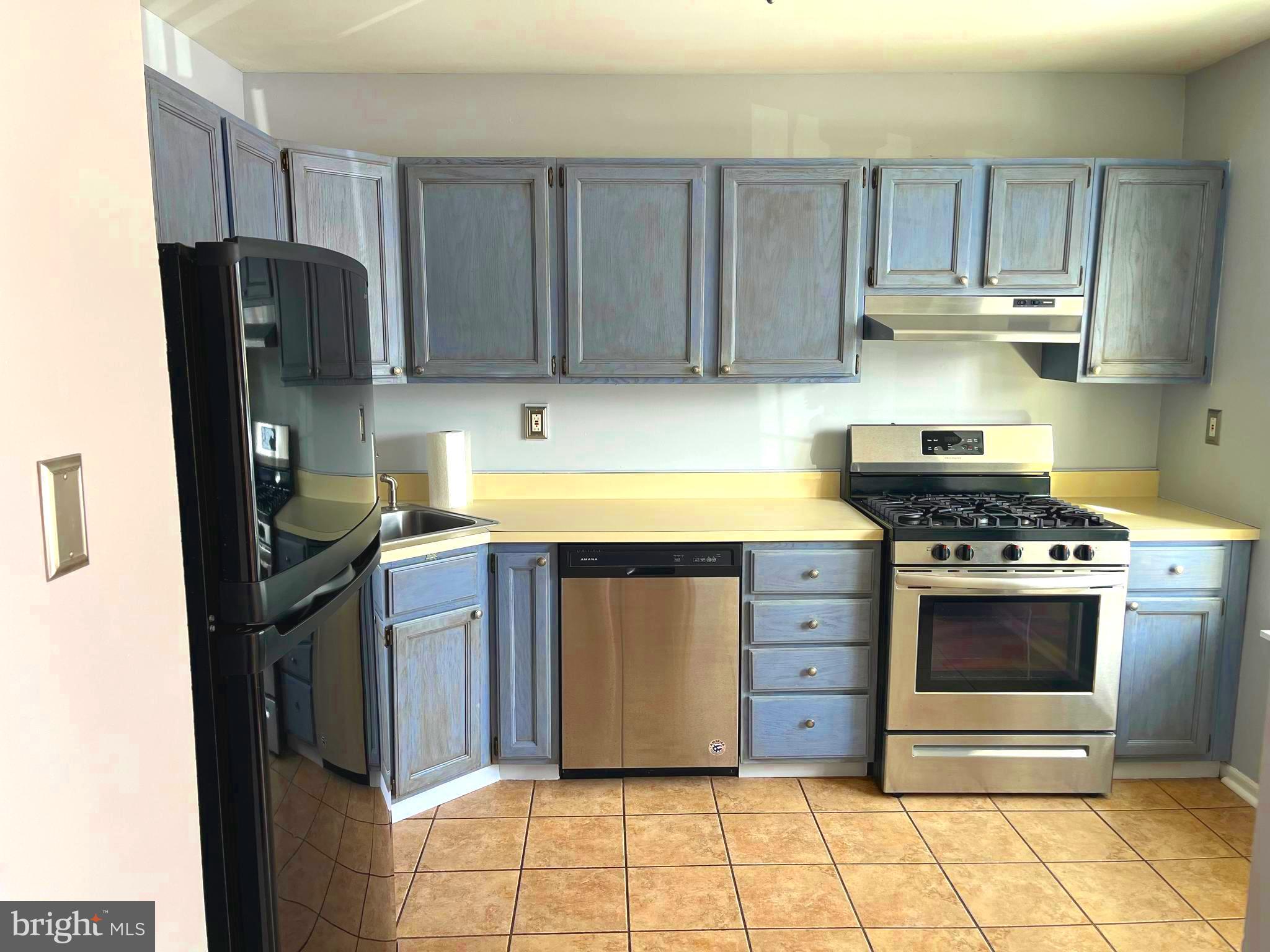 308 Scola Road Brookhaven, PA 19015 - Photo 5 of 38 Kitchen