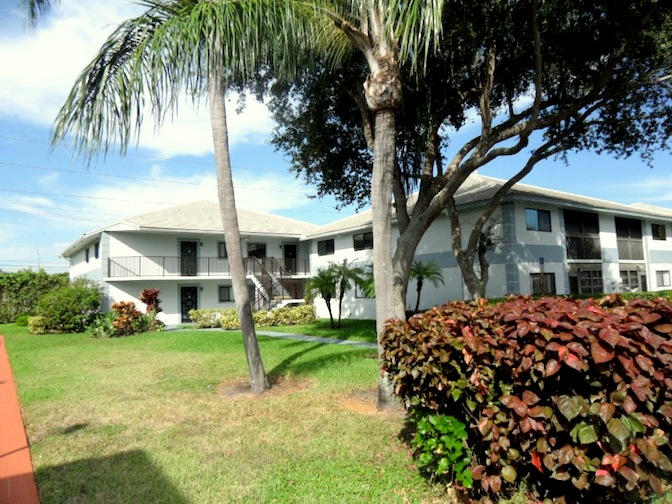 15011 Ashland Circle, Unit 20 Delray Beach, FL 33484 - Photo 1 of 20 Front of Bldg