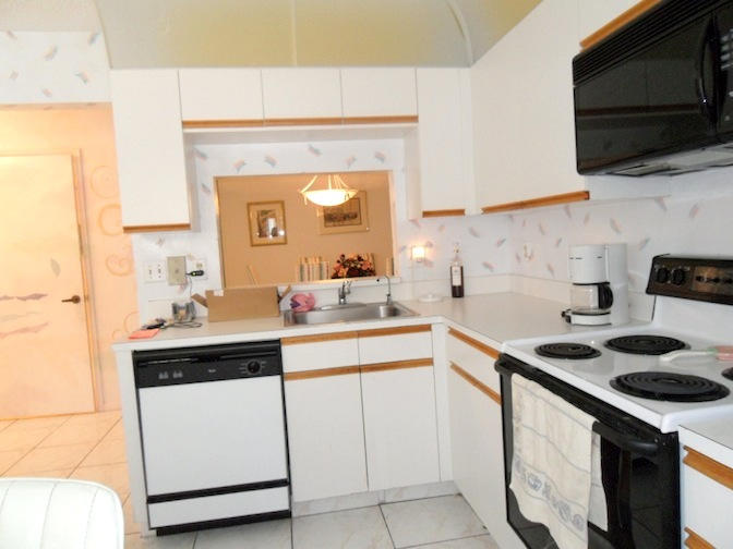 15011 Ashland Circle, Unit 20 Delray Beach, FL 33484 - Photo 8 of 20 Kitchen1