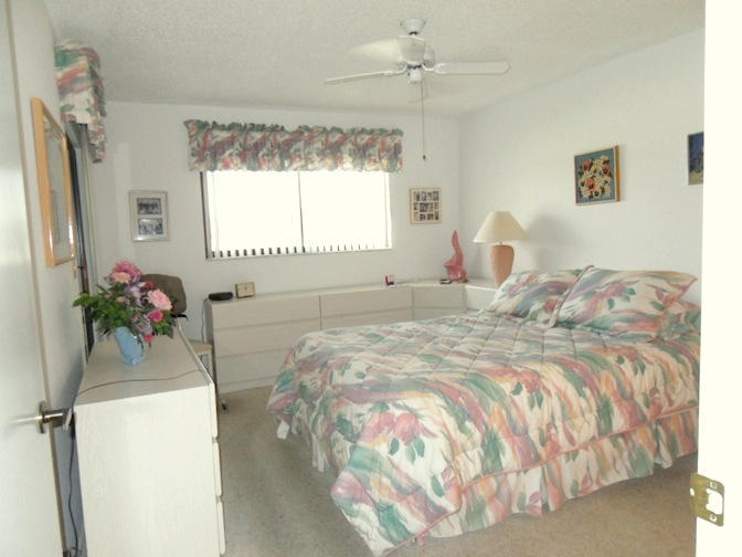 15011 Ashland Circle, Unit 20 Delray Beach, FL 33484 - Photo 10 of 20 Master Bedroom