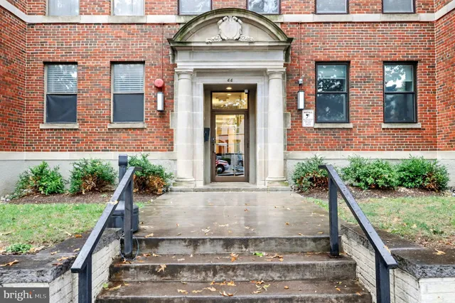 $1,975 | 66 New York Avenue Northwest, Unit 206, Washington, DC 20001