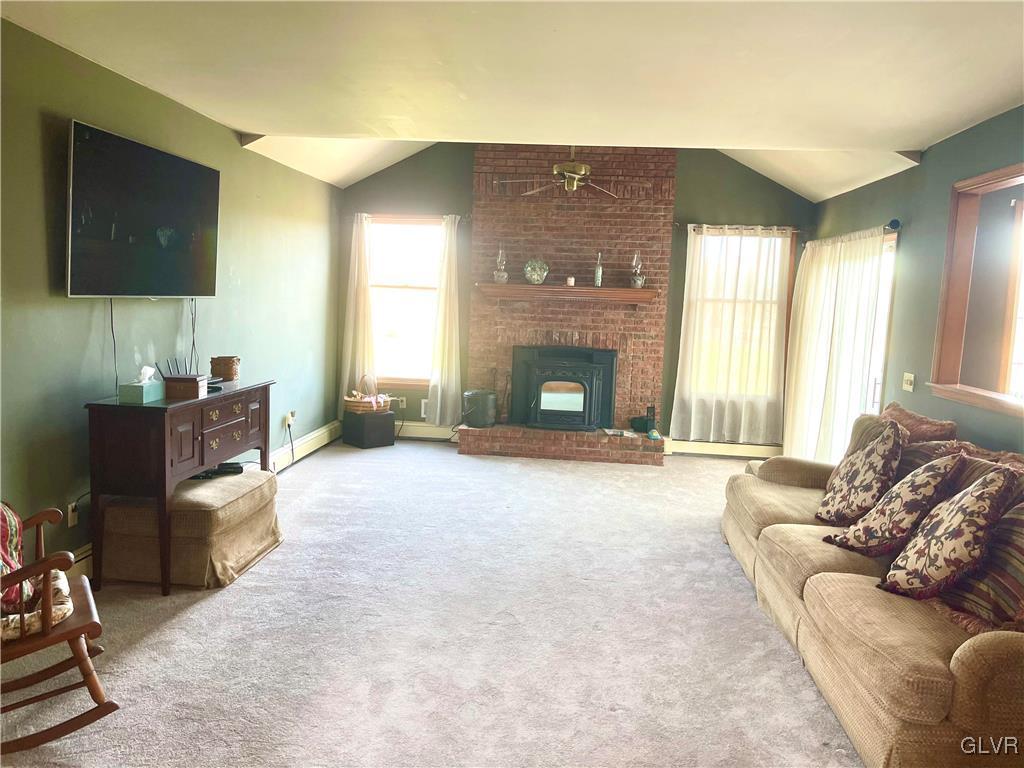 695 Rasleytown Road Pen Argyl, PA 18072 - Photo 10 of 39 Gallery Image 10
