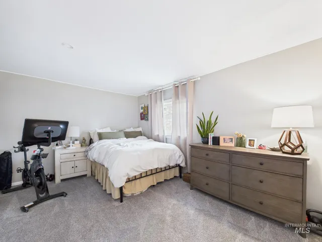 $284,000 | 913 1st Street West, Fairfield, ID 83327