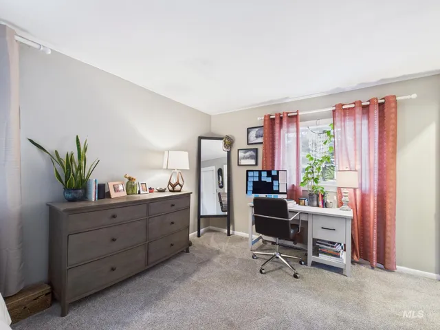 $284,000 | 913 1st Street West, Fairfield, ID 83327