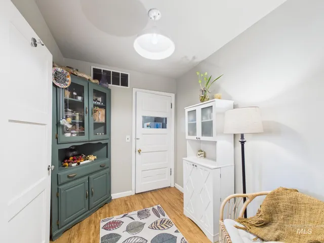 $284,000 | 913 1st Street West, Fairfield, ID 83327