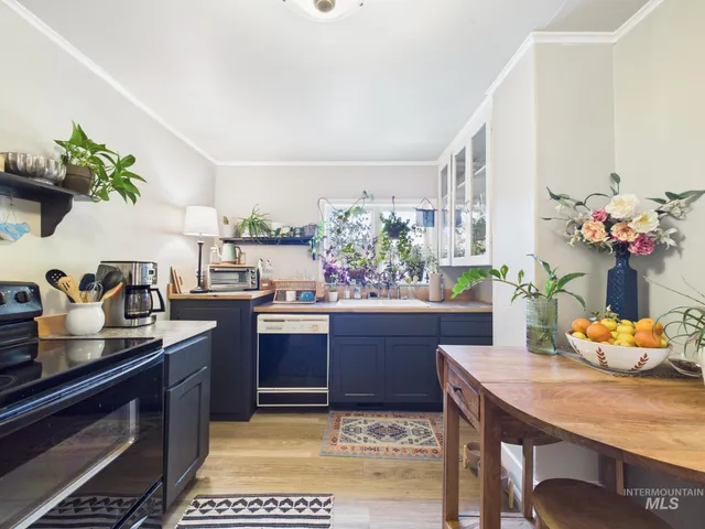 $284,000 | 913 1st Street West, Fairfield, ID 83327