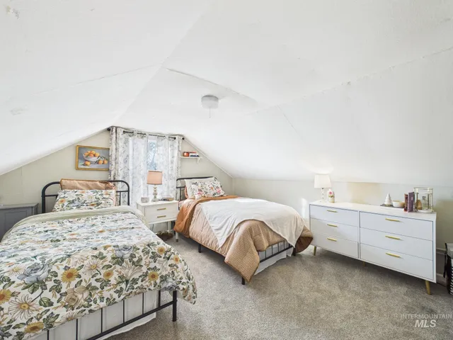 $284,000 | 913 1st Street West, Fairfield, ID 83327