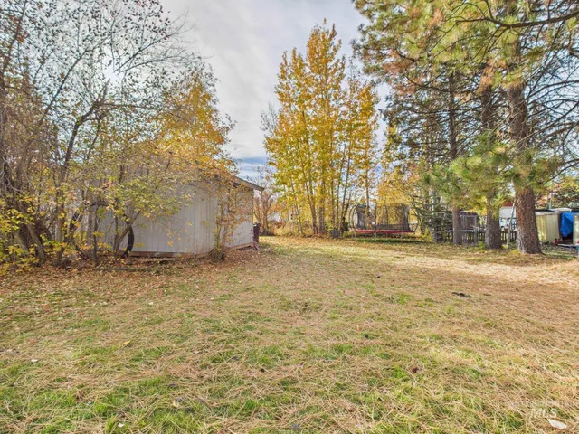 $284,000 | 913 1st Street West, Fairfield, ID 83327