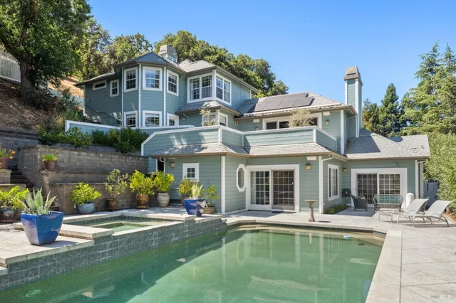 $2,195,000 | 15 Kingswood Drive, Petaluma, CA 94952