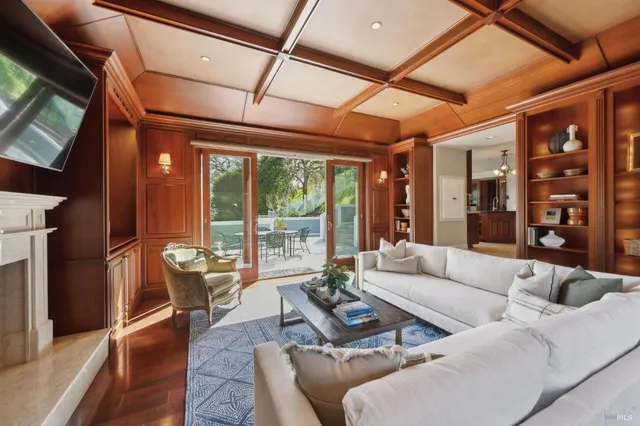 $2,195,000 | 15 Kingswood Drive, Petaluma, CA 94952