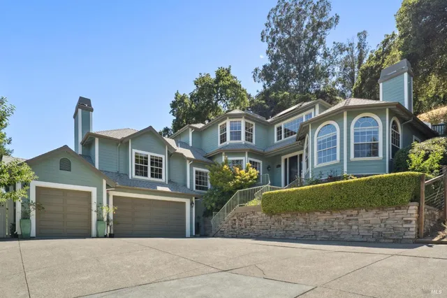 $2,195,000 | 15 Kingswood Drive, Petaluma, CA 94952