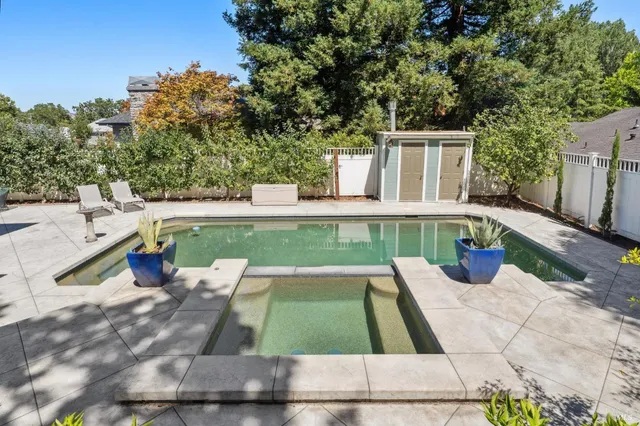 $2,195,000 | 15 Kingswood Drive, Petaluma, CA 94952