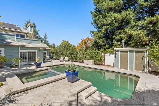 $2,195,000 | 15 Kingswood Drive, Petaluma, CA 94952