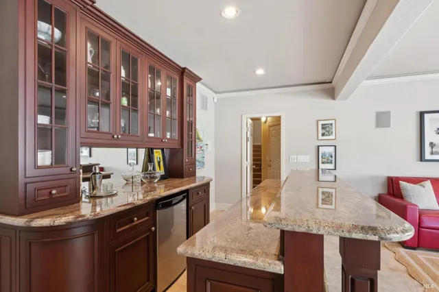 $2,195,000 | 15 Kingswood Drive, Petaluma, CA 94952