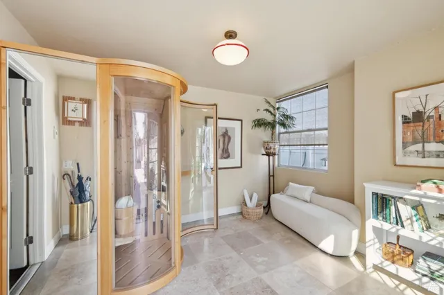 $2,195,000 | 15 Kingswood Drive, Petaluma, CA 94952