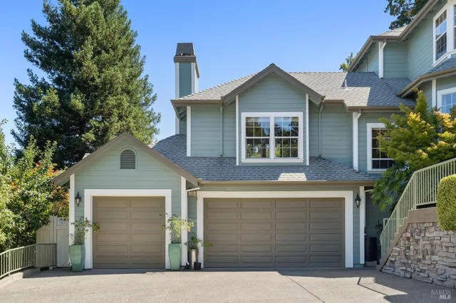 $2,195,000 | 15 Kingswood Drive, Petaluma, CA 94952