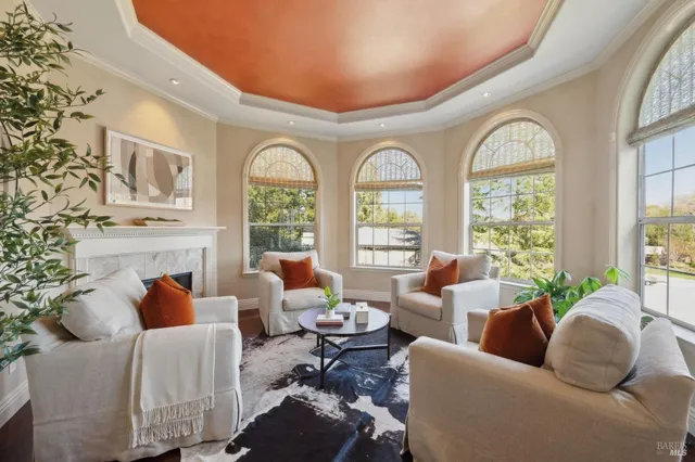 $2,195,000 | 15 Kingswood Drive, Petaluma, CA 94952