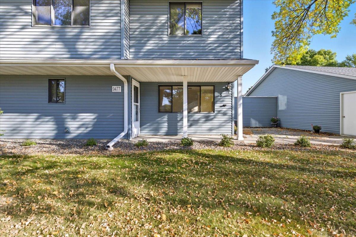 9477 Ranchview Lane North Maple Grove, MN 55369 - Photo 3 of 25 Gallery Image 3