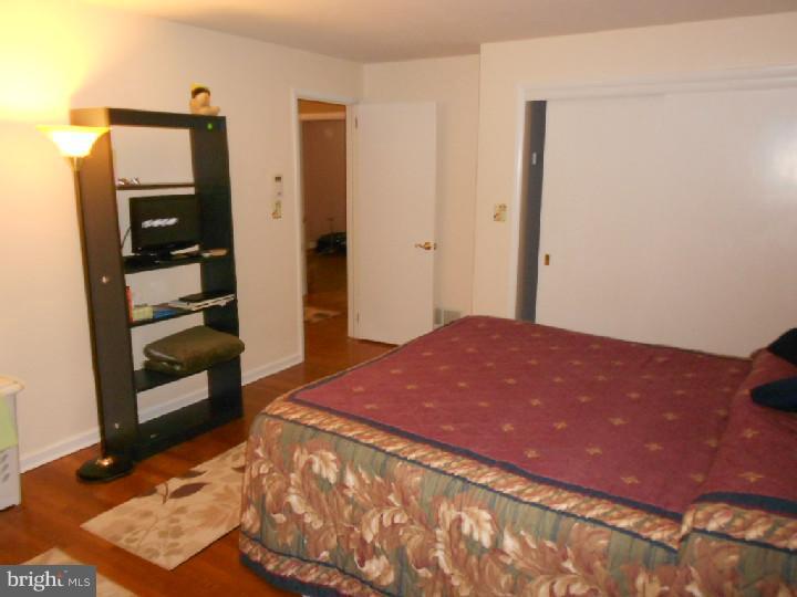 25 Mountainview Road Ewing, NJ 08628 - Photo 13 of 19